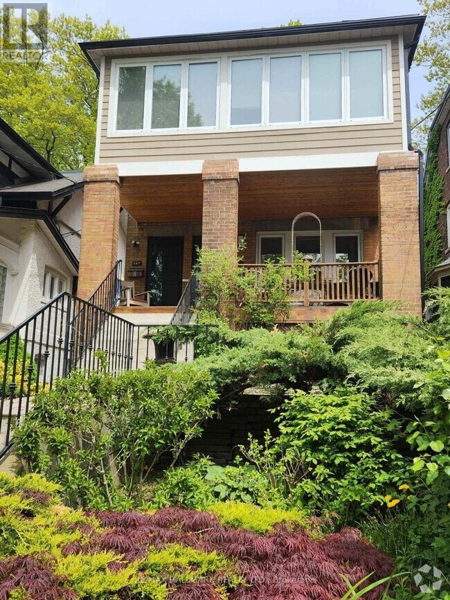 Building Photo - 22B-222 GLENFERN Ave