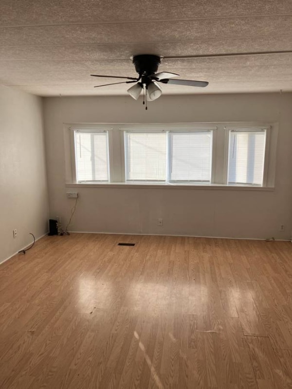 Building Photo - 295 S Bellwood St
