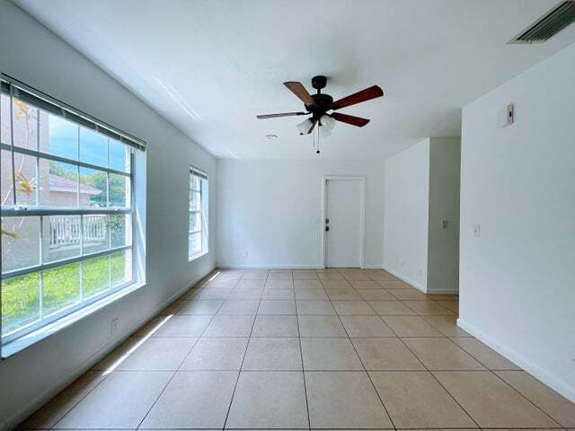 Foto del edificio - 23170 Floralwood Ln