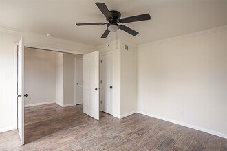 Building Photo - 6317 Ivanhoe Ln