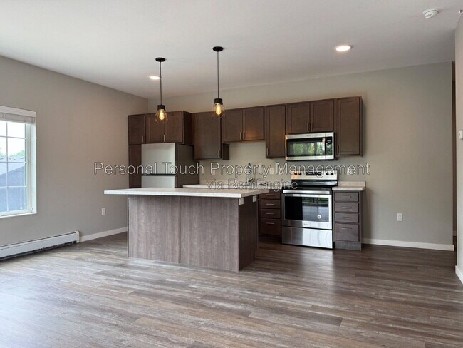 Foto del edificio - 600 8th St S