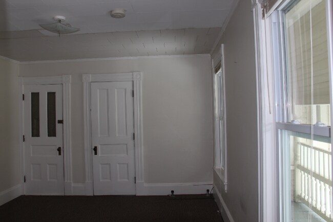 Building Photo - 261 Summer St