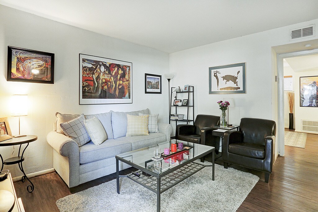 1222 Welch St, Houston, TX 77006 Apartments in Houston, TX