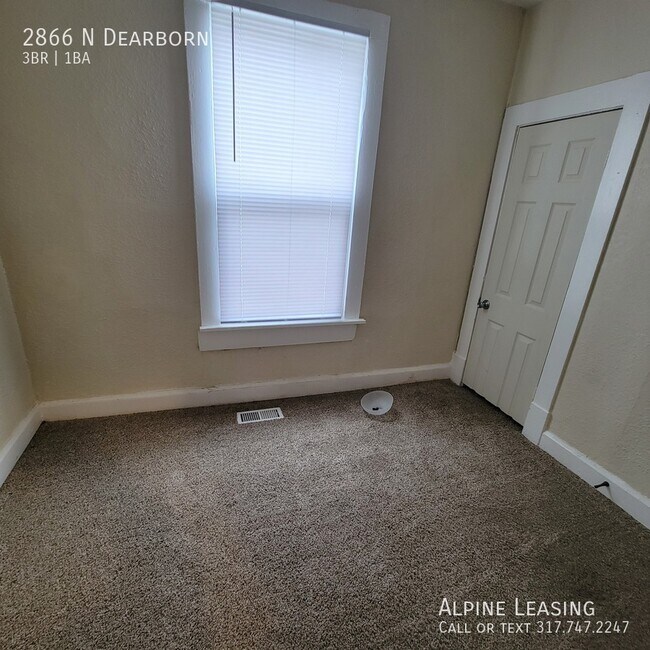 Building Photo - 2866 N Dearborn-