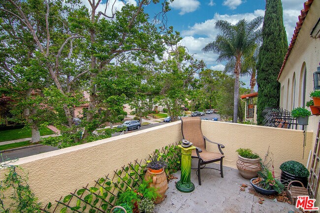 Foto del edificio - 143 S Mansfield Ave