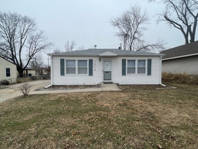 Foto del edificio - Home For Rent In Bellevue