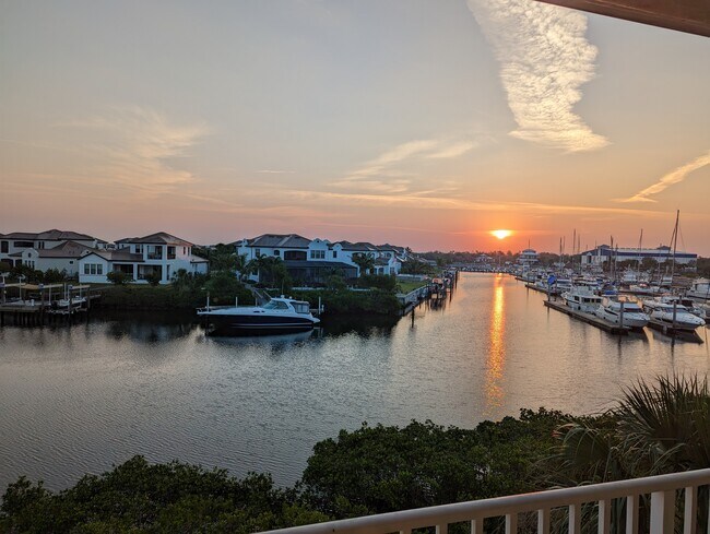 Foto del edificio - 459 Bahia Beach Blvd