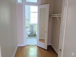 Building Photo - 906 Elmwood Ave