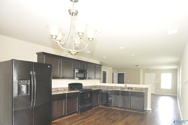 Building Photo - 126 Darrow Creek Dr