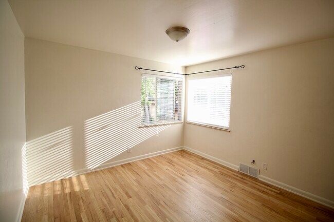 Foto del edificio - 4831 Fenton St