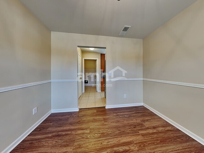 Building Photo - 4 Comesee Ct