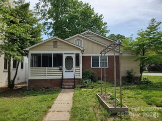 Building Photo - 2302 Chesterfield Ave