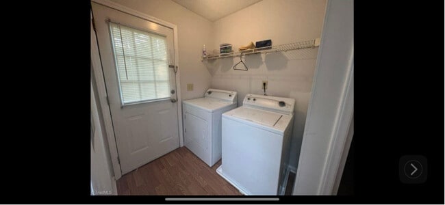 Building Photo - 407 N Dudley St