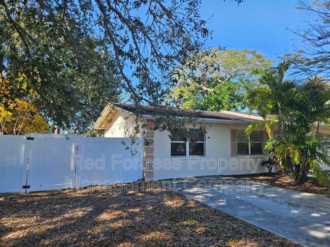 Foto del edificio - 1199 Gramac Dr