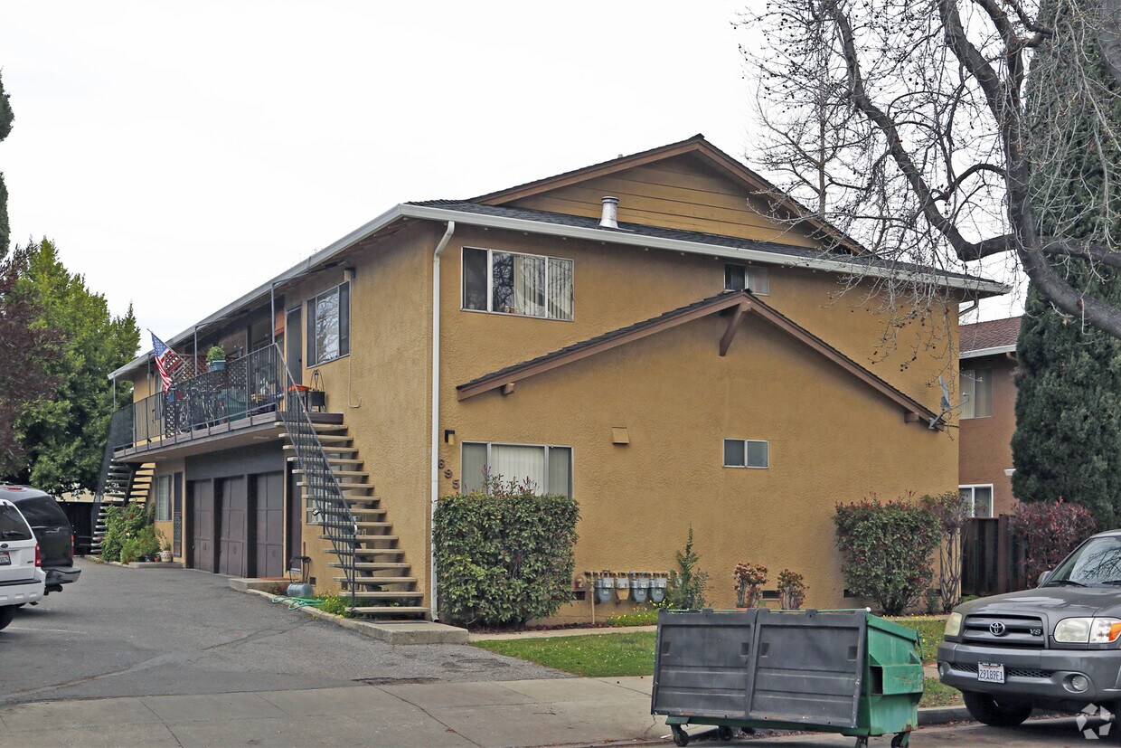 695 W Valley Dr, Campbell, CA 95008 Apartments in Campbell, CA