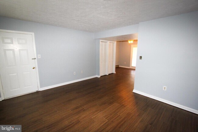 Foto del edificio - 425 N Western Ave