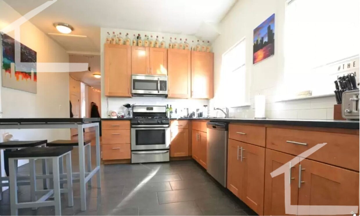 HOT ALLSTON LISTING!!!! - HOT ALLSTON LISTING!!!!