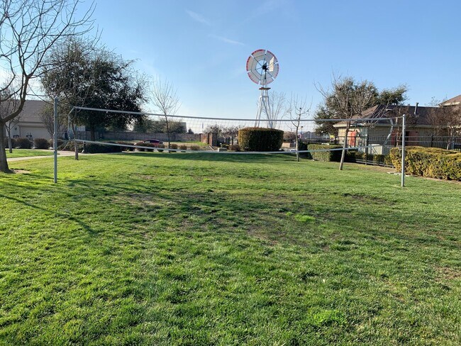 Building Photo - Immaculate like New Home in the gated Wind...
