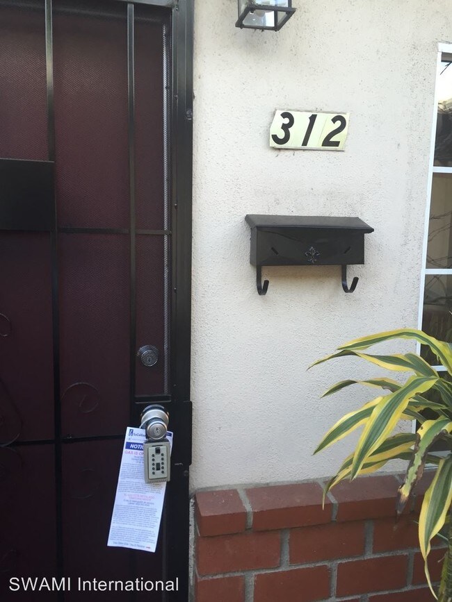 Foto del edificio - 310 E Carson St