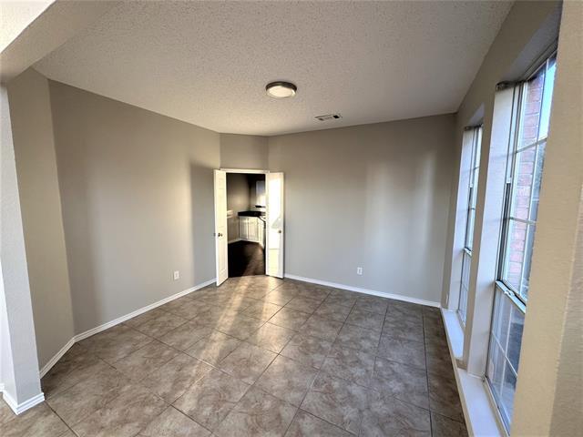 Building Photo - 6904 Club Creek Dr