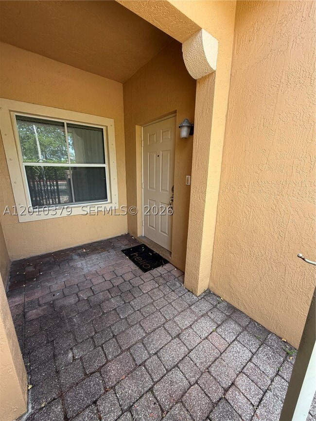 Building Photo - 4939 N Harbor Isles Dr