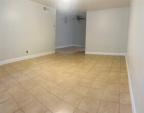 Building Photo - 5550 N Braeswood Blvd