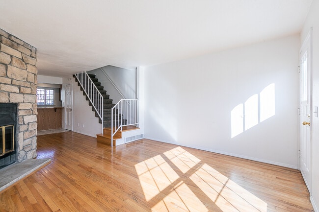 Building Photo - 1699 S Trenton St