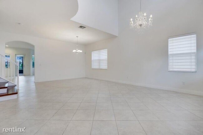 Foto del edificio - 5 br, 4.5 bath House - 9761 S Miralago Way
