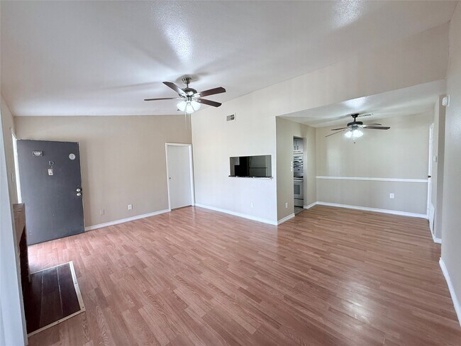 Building Photo - 12655 Ashford Meadow Dr
