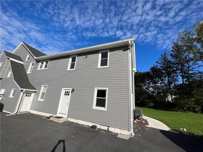Building Photo - 5880 Sullivan Trail