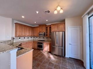 Building Photo - 1425 Fox Run Dr