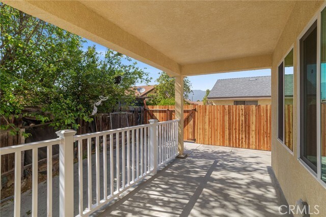 Foto del edificio - 14815 Country Ln