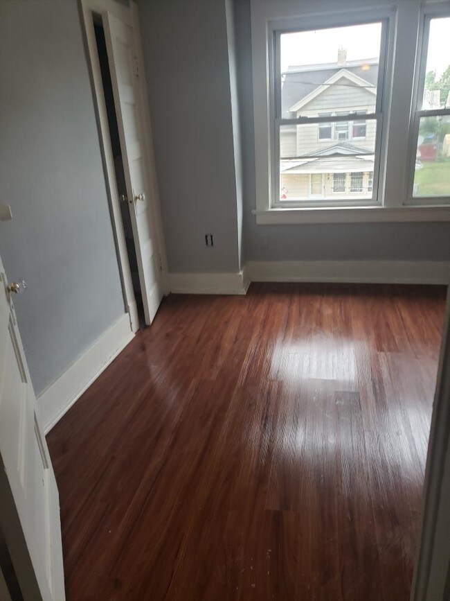 Foto del edificio - 338 Moss St
