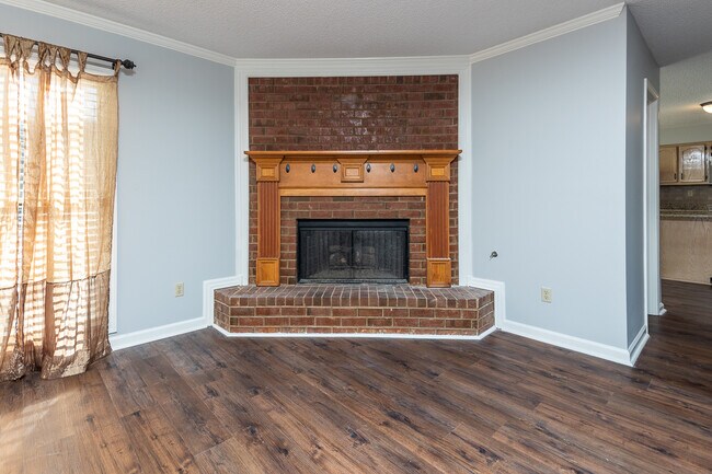 Foto del edificio - 1732 Bridle Glen Cv