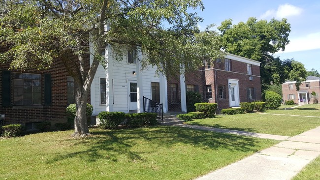 Building Photo - Orchard Lane Manor Apartments