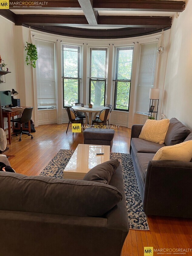 Foto principal - 465 Commonwealth Ave