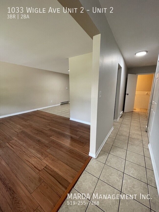 Building Photo - 3 BDRM TOWNHOUSE IN WEST WINDSOR!