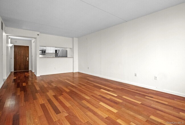 Building Photo - 4 Martine Ave