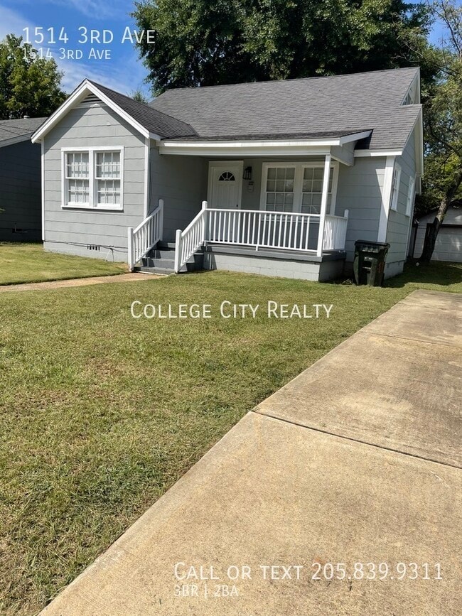 Photo - 1514 3rd Ave House