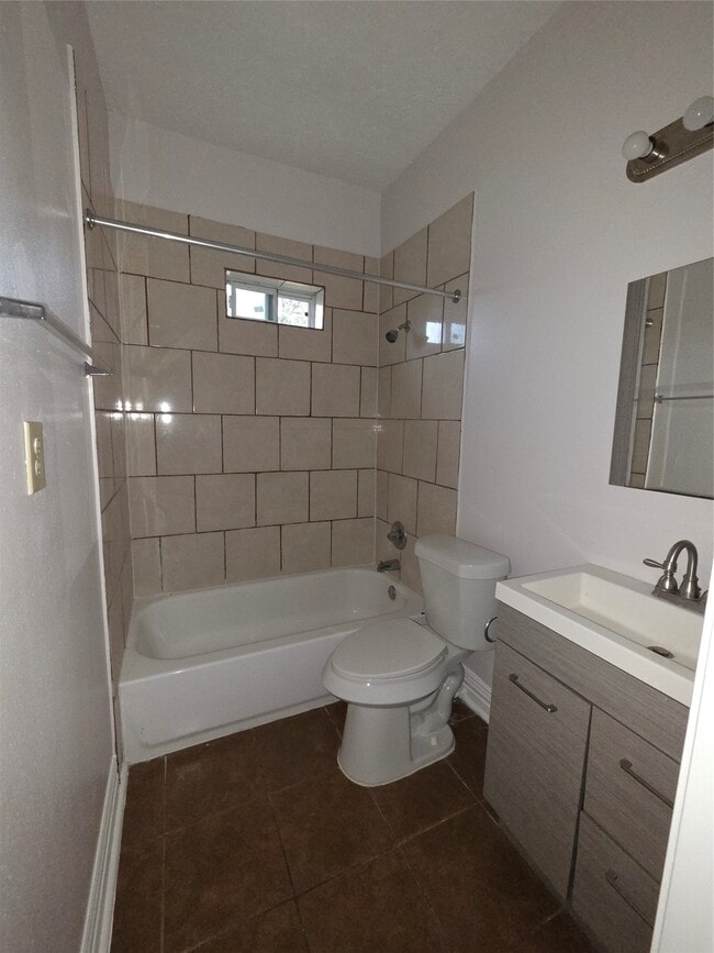 Foto del edificio - 7902 Hudson St