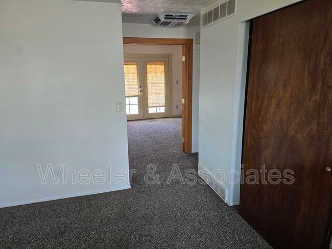 Foto del edificio - 2273 N 550 W