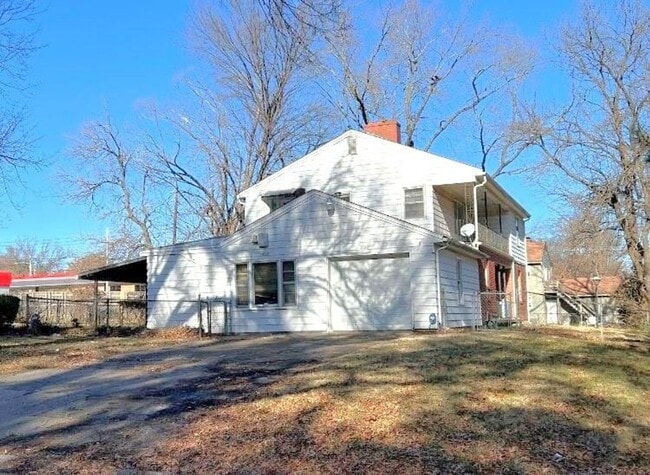 Building Photo - 800-802 E 75th Terrace - Duplex