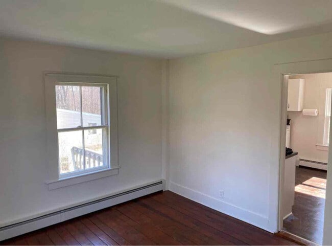 Building Photo - 127 Perry St