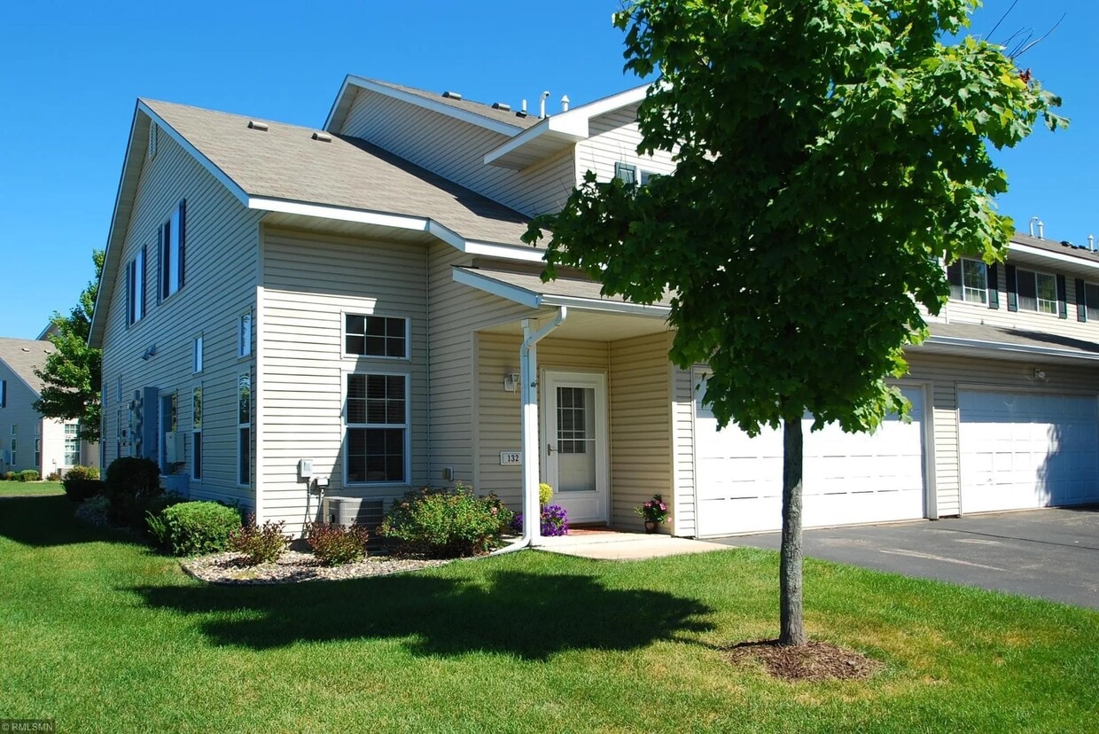 Foto principal - 140 Bridgewater Trl