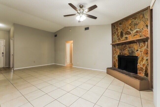 Foto del edificio - 110 Field Ln