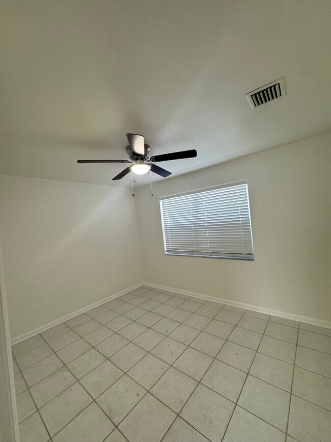 Foto del edificio - 3829 Ocala Rd