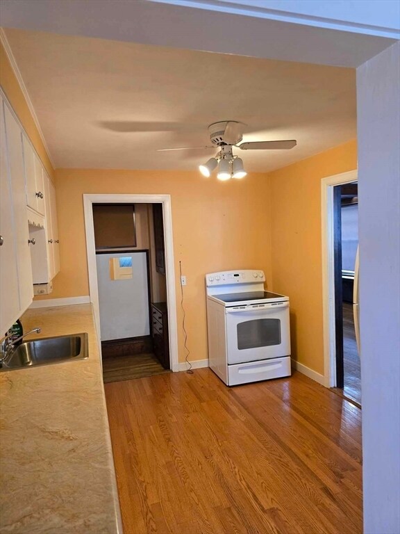 Foto del edificio - 64 Atkins Ave