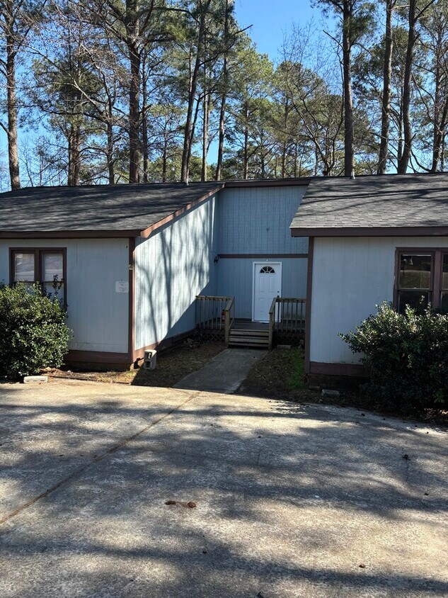 Foto principal - 276 Piney Grove Rd