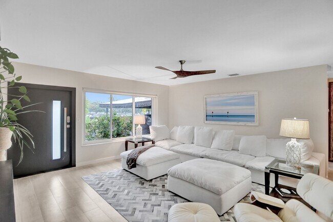 Foto del edificio - 7910 Hawthorne Ave