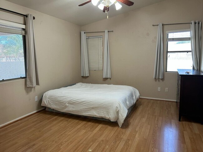 Foto del edificio - 6590 Tuzigoot Way